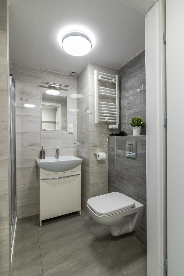 Studia Przy Lotnisku Od Wroclawapartament-Pl Екстериор снимка