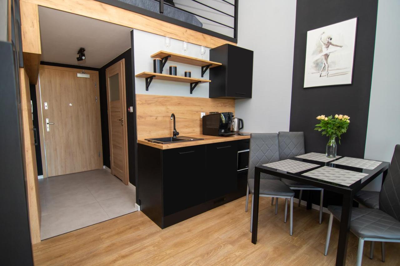 Studia Przy Lotnisku Od Wroclawapartament-Pl Екстериор снимка